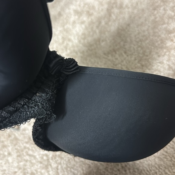 Wacoal Black Bra - Picture 2 of 4